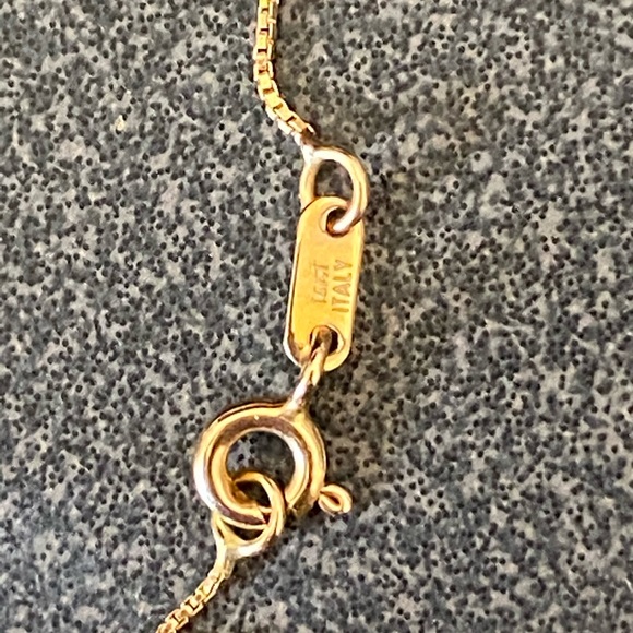 14K yellow gold butterfly pendant 16” necklace - Picture 11 of 12